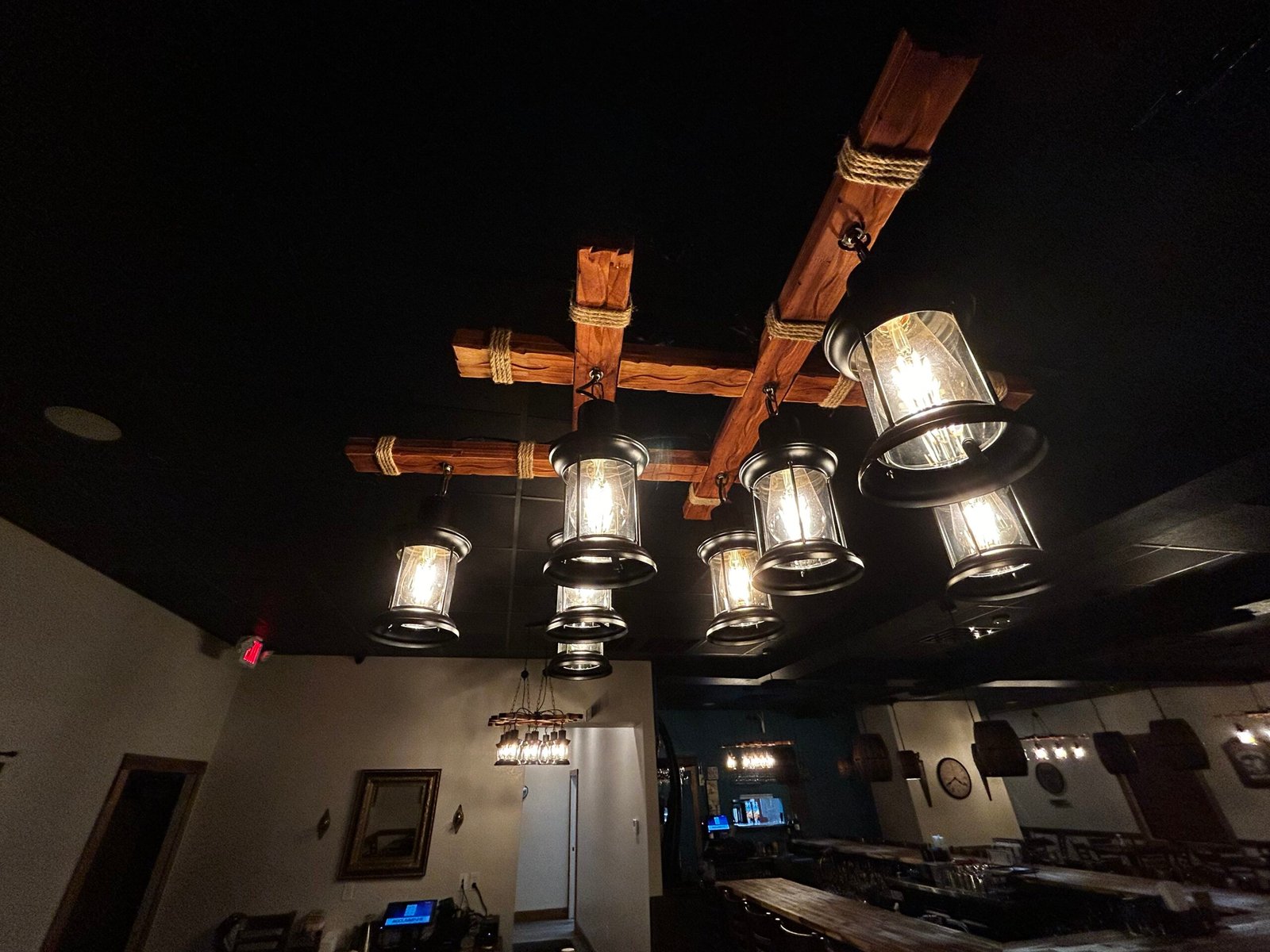 Detailed cleaning of restaurant light fixtures